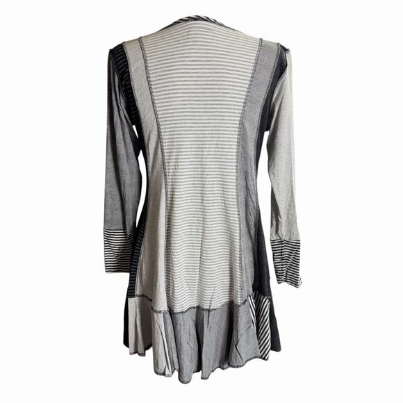 Cameleon Minnesota Bamboo Dress Black Gray Striped M/L Abstract Artsy Flouncy - Picture 3 of 9